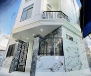 Bán nhà mới căn góc 3 tầng trung tâm phường Phước Hải Tp Nha Trang