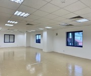 9 80m2 văn phòng cho thuê tại nhà 18/11 Thái Hà. Giá 18 triệu/tháng