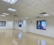 10 80m2 văn phòng cho thuê tại nhà 18/11 Thái Hà. Giá 18 triệu/tháng