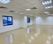 11 80m2 văn phòng cho thuê tại nhà 18/11 Thái Hà. Giá 18 triệu/tháng