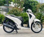 17 Cần bán SH Việt 150 ABS 2018 màu trắng cực chất lượng.