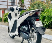 13 Cần bán SH Việt 150 ABS 2018 màu trắng cực chất lượng.