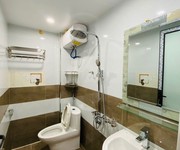 4 Bán nhà lô góc đường miếu hai xã, 48m 3 tầng sân cổng riêng giá 2.95 tỉ