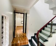 2 Bán nhà lô góc đường miếu hai xã, 48m 3 tầng sân cổng riêng giá 2.95 tỉ