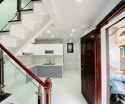 3 Bán nhà lô góc đường miếu hai xã, 48m 3 tầng sân cổng riêng giá 2.95 tỉ