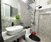2 Bán nhà chợ hàng cũ, 40m 3 tầng giá 2.15 tỉ có sân cổng riêng, tặng nội thất