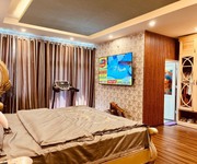 3 Bán gấp nhà tttp nha trang đường 20m , cách biển chỉ 5p đi xe, khu đô thị sầm uất - kết hợp kinh