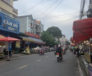 1 Cần bán lô đất MT đường chợ, kinh doanh vạn nghề. DT: 100m2 song song với đường D1