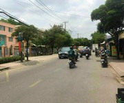 Chào bán căn nhà 1 trệt 3 lầu - xe hơi - giá rẻ - đình phong phú