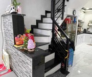 3 Nhà đẹp 2 tầng ở trung tâm quận 10 ,Dt đất rộng nở hậu,giá rẻ