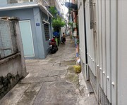 1 Nhà đẹp 2 tầng ở trung tâm quận 10 ,Dt đất rộng nở hậu,giá rẻ