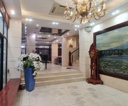 1 Chính chủ cần bán biệt thự việt hưng, long biên.  kđt vip, vỉa hè, kd, full nội thất.  dt200x10m,
