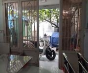 Nhà mặt tiền, xe hơi ngủ trong nhà, 70m2, 6 tỷ, Quận 7.