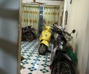 Bán nhà 35 ,3 m2 phường 10 , quận tân bình. hẻm xe ba gác thông ra đường nhựa. nhà gồm : 2 phòng