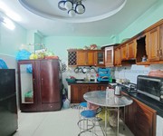 Bán nhà gấp-đình phong phú-3 tầng-6pn rộng rãi - kiên cố giảm từ 12 còn 8,3 tỷ    bán nhà