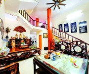 55m 5 tầng mặt tiền 5m nhỉnh 10 tỷ trung tâm quận cầu giấy. 2 thoáng chủ xây chắc chắn. sổ vuông