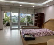 14 Cho thuê nhà hẻm rộng 4.5m đường Calmette, Quận 1: 4.8m x 16.2m, hầm, lửng, 5 lầu, ST...