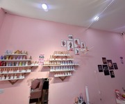 4 Quận 7, sang gấp tiệm nail-mi quận 7 mt đường kinh doanh gần chợ tân quy rất đông đúc, tel :