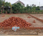 Tách sổ bán lô đất  150m2 ngay bên cạnh nhà để xây nhà cưới vợ cho con trai