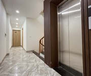 3 A chính chủ tòa nhà 7t 99m2 phố dương quảng hàm,cg,hn,20 tỷ 18 căn thang máy,ô tô,full nt cao cấp,