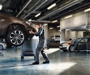 Cho thuê 1.300m2 Garage Showroom ôtô tiêu chuẩn mới ở MỄ TRÌ - Phạm Hùng
