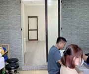 2 Salon còn thừa một phòng bên trong diện tích 40m vuông muốn cho thuê lại 2 Salon còn thừa một phòng bên trong diện tích 40m vuông muốn cho thuê lại