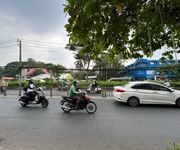 4 Cho thuê mặt bằng đã setup sẵn quán cà phê chỉ việc vào bán