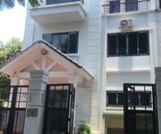 4 Biệt thự linh đàm 3 bước ra hồ, 200m2 sổ đỏ, mặt tiền khủng 14m giá chỉ 32 tỷ