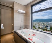 Bán căn hộ 1PN 1 Fusion Suites Danang Hotel, 62m2 view trực biển, sổ hồng lâu dài, nội thất đầy đủ