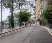 3 Bán nhà mặt hồ tây, 1 mặt ngõ, trên sổ  210m, mặt tiền 10m, vỉa hè, full thổ cư