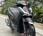 2 Cần bán SH Việt 160 ABS cuối 2023 màu đen nhám cực đẹp, xe như mới.
