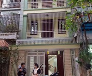 Cho thuê nhà ngõ 100 đường Hoàng Quốc Việt - Diện tích 60m2 x 4 tầng, ngõ rông ô tô đi lại