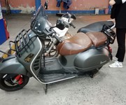 1 Vespa GTS 125 nhiều đồ chơi tặng kèm