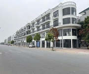 Chính chủ bán 76,18m2 Shophouse Metro mặt phố Nguyễn Mậu Tài - Đường rộng 22m - View Quảng Trường