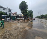 4 Cần bán đất tặng nhà đối diện khu đô thị vạn lộc người xe qua lại tấp nập ngày đêm