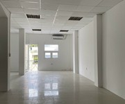 2 Cho thuê văn phòng 90m2 mặt tiền đường võ văn tần quận 3