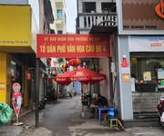 Cách mặt đường quang trung, hà đông 30m. lô góc nhà 2 tầng, nằm tại vị trí trung tâm quận hà đông