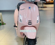 Vespa Sprint Hồng Diễm Lệ ở Bình Dương