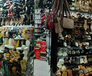 Cần sang lại 3 lô sạp đang bán giày dép và túi xách ở chợ phương sài, nha trang, khánh hòa