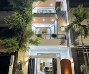 Nhà 3 tầng mới hoàn thiện Hòa Minh sát biển Nguyễn tất Thành