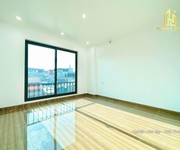 2 Bán nhà xây mới ngõ 33 chợ hàng, diện tích 50m 3 tầng lô góc giá 2.45 tỉ, có sân riêng