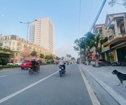 2 Bán nhà phố mặt đường Nguyễn Tất Thành, Khai Quang, Vĩnh Yên. Cạnh ngã tư ốc vít