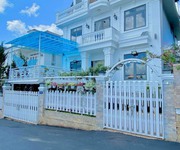Cần bán căn villa hiện đại hẻm Mai Anh Đào p8 Xinh đẹp