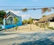 Vợ chồng kẹt tiền, bán lô đất 150m2 ở đường Nguyễn Chí Thanh, DMC, Tây Ninh. Giá 380tr.