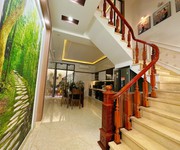 2 Bán nhà trại lẻ , diện tích 55m4 tầng giá 4.68 tỉ ô.tô đôc cửa thoải mái