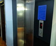 Bán khách sạn 6 tầng  10x30  mặt tiền kd ngay lê văn khương - ngang 10m, thang máy, lợi nhuận
