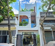 Nhà 3 tầng đường 5m5 thông biển sát dãy shophouse nguyễn sinh sắc