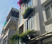 Mua bán nhà quận 2, nhà đẹp ở ngay, dt 53m2   5 x 11   4 tầng, chỉ 8ty hơn.