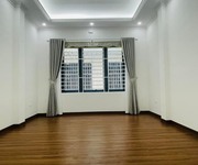 Cần bán gấp nhà phân lô phố Trần Quốc Hoàn 40m2, 6T, thang máy, ô tô tránh,full nội thất, nhà đẹp ở