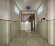1 Nhà mới 4 tầng- cạnh bến xe q8, cách trung tâm q1 cỉ 5p  - đường bùi minh trực - phường 5 - quận 8